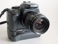 Canon EOS 400D mit 2 Objektiven und Batteriegriff Nordrhein-Westfalen - Velbert Vorschau