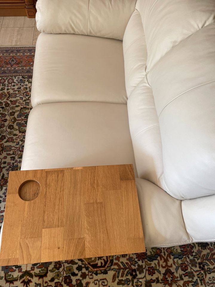 Ledersofa Creme Zweisitzer Couch in Mönchengladbach