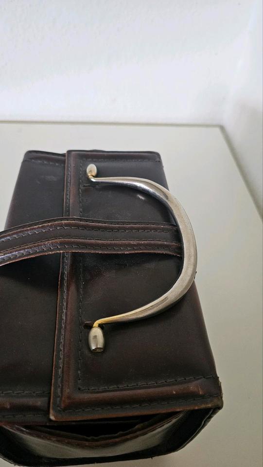 Vintage: Kosmetikkoffer/Kameratasche im Stil eines Arztkoffers in Berlin