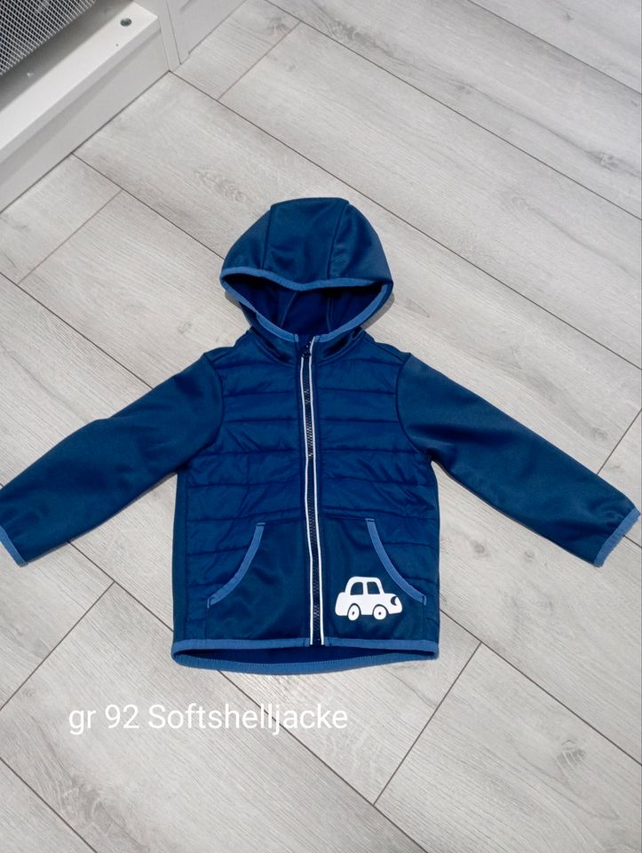 Kinder Softshelljacke in Achim