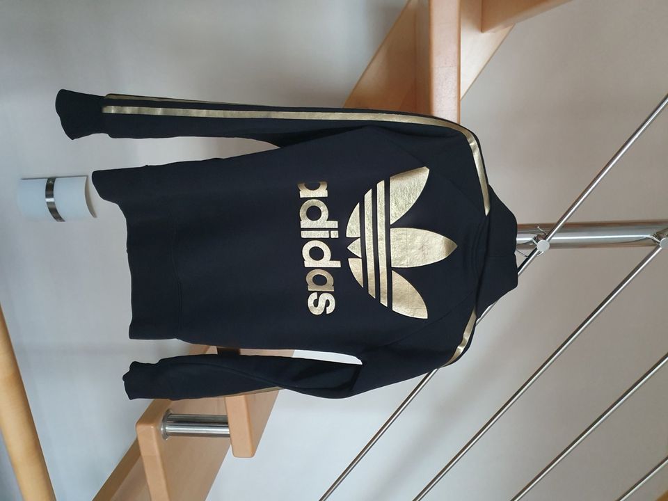 Adidas Zip Jacke, Hoodie, Sweatjacke, Gr.S schwarz/gold Top Zusta in Gevelsberg