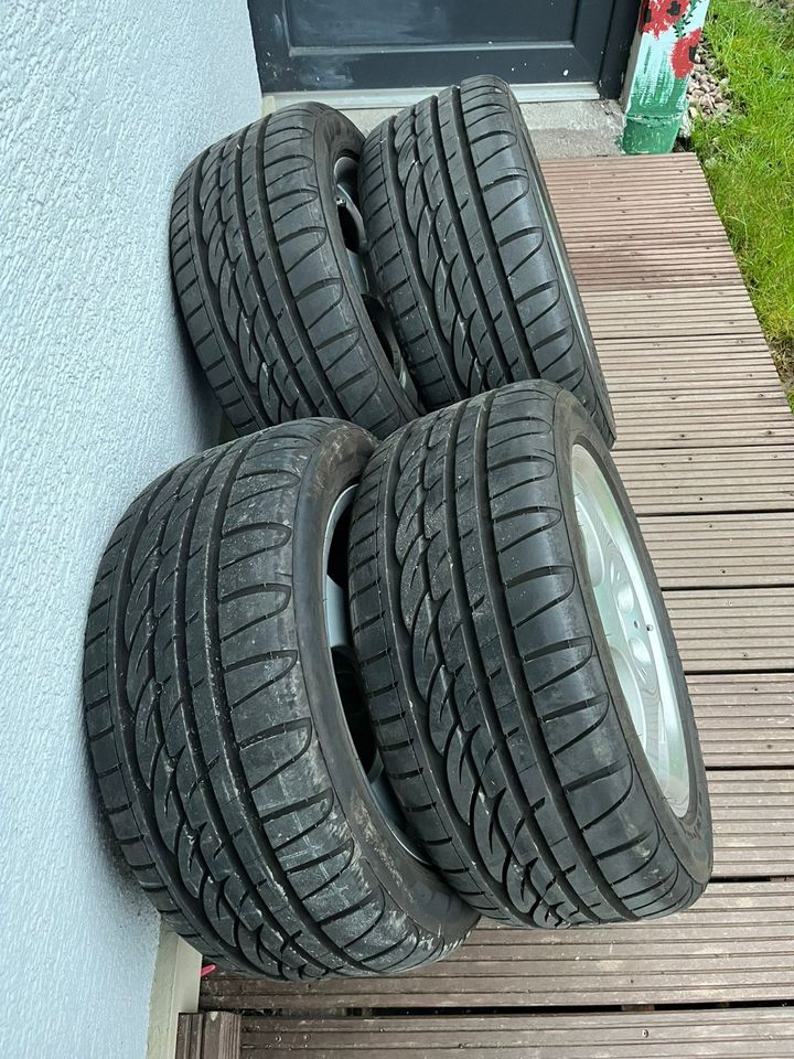 Felgen Räder 7,5Jx16H2 ET25 Original Mercedes 225/50R16 in Harxheim