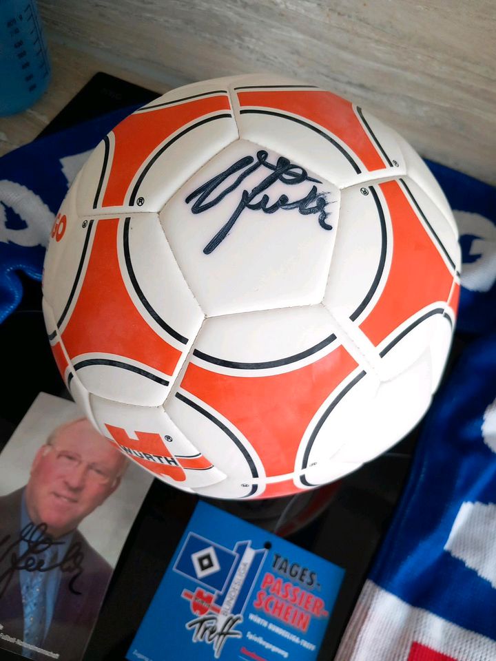 Uns Uwe Uwe Seeler HSV Autogramm  Ball Fussball Schal in Kiebitzreihe