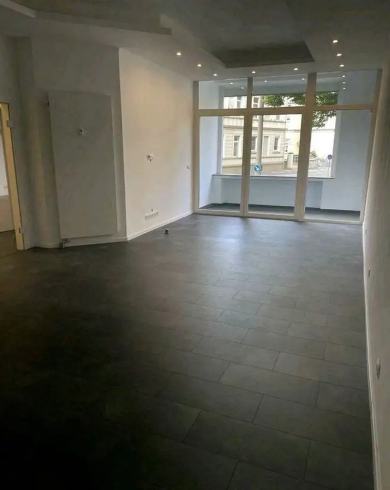 3-Zi. Wohnung mit Loggia im Zentrum - saniert in Iserlohn