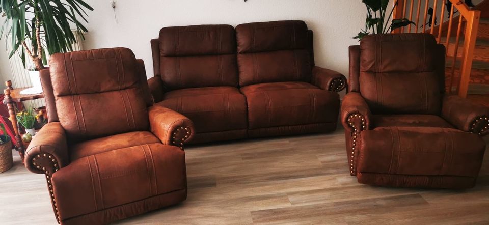 Sofa mit zwei Sessel in Wismar