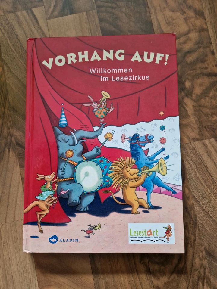 Vorhang auf Lesezirkus Leselernbuch Einschulung Geschenk in Wöllstadt