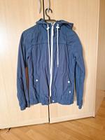 Leichte sportliche Jacke in Größe M Sachsen - Triebel Vorschau
