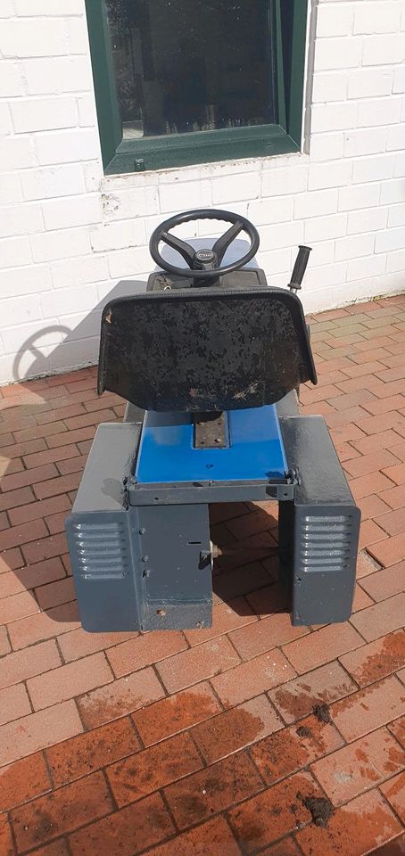 Columbia MTD 11/660 Rasen Traktor, Briggs & Stratton 11HP in Bremerhaven