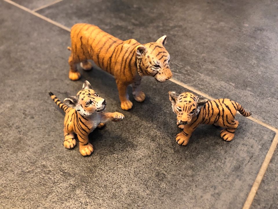 Schleich Tiger und Babys in Schleiden