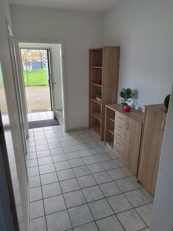 Möblierte Wohnung,Monteurswohnung 65qm für 2-3 Pers. in Kevelaer,Ferienwohnung Top Ausstattung,45km Messe Düsseldorf,Flughafen Weeze 12km,Wallfahrtsort Kevelaer,Waschmaschine + Tockner,Parkplatz in Kempen