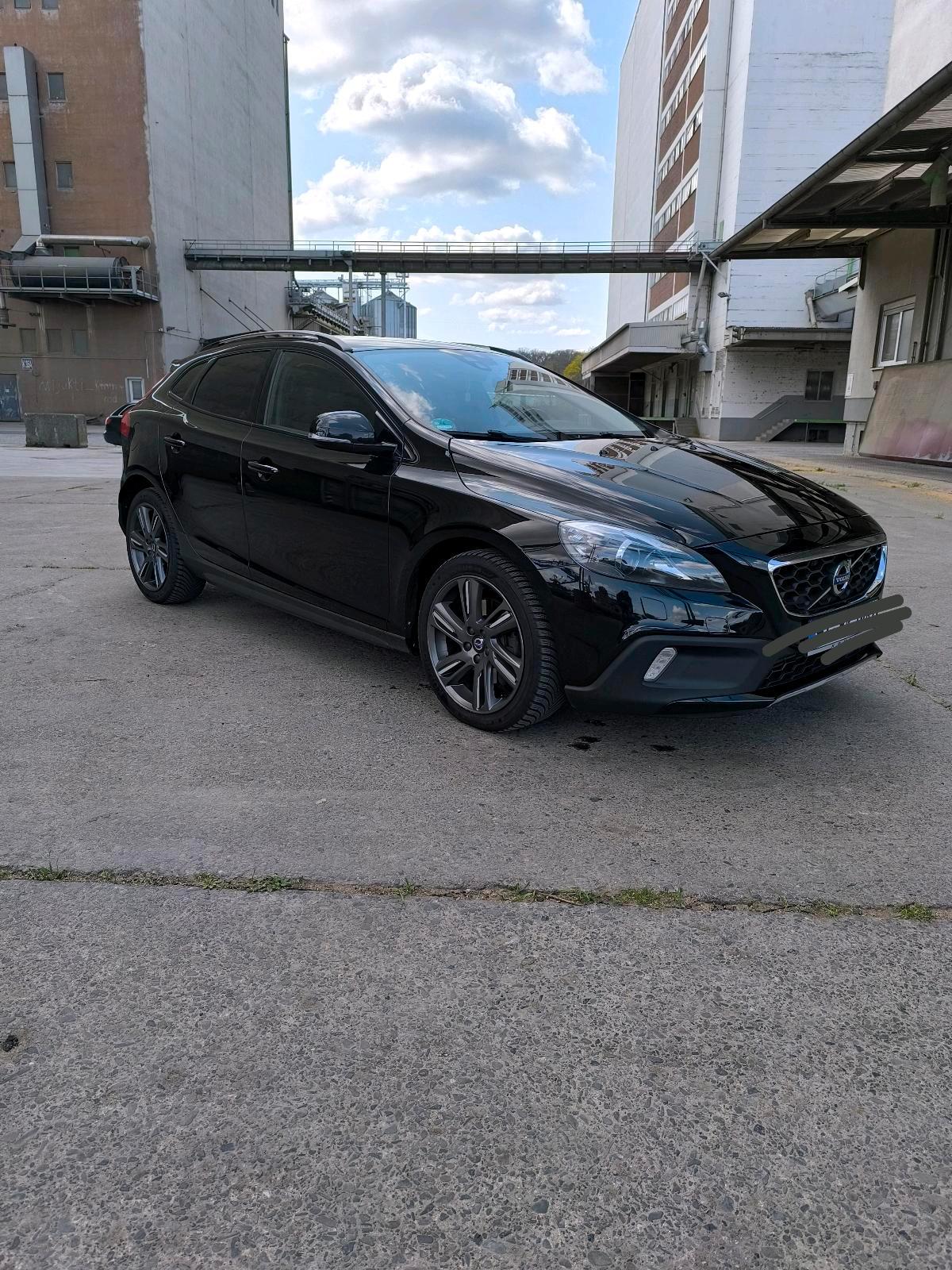 Abbildung des Autos Volvo V40 Cross Country
