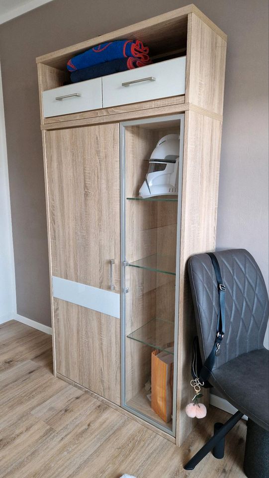 Schrank Neuwertig Beige in Augsburg