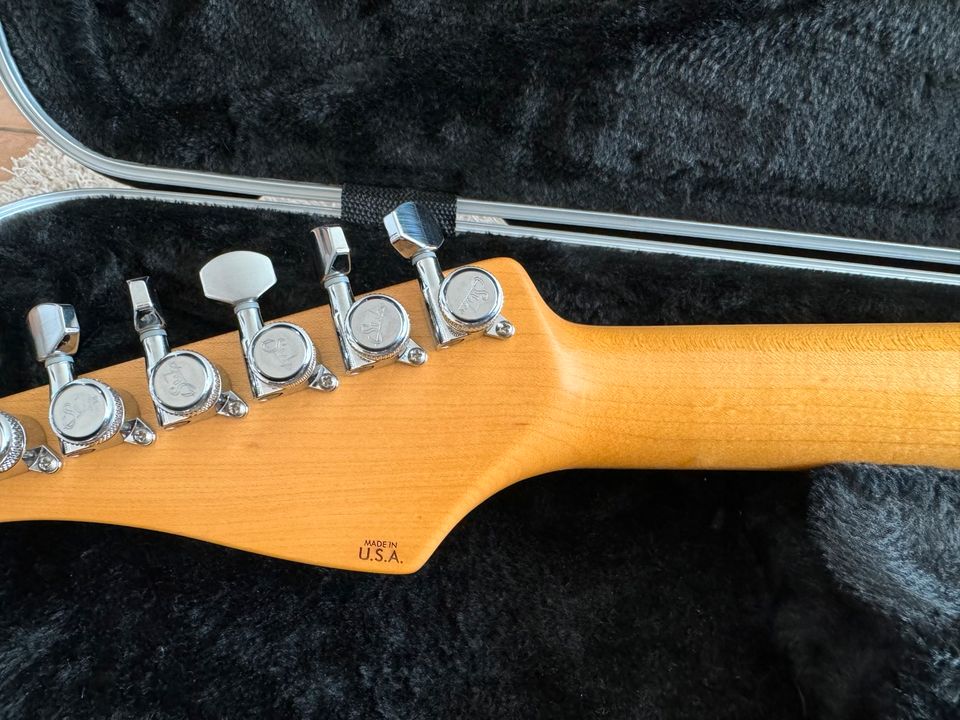 Suhr Classic Antique HSS 3TSB in Bad Oldesloe