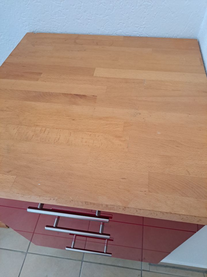 Unterschrank Küche rot mit Schubladen in Brombachtal