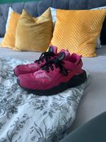 Nike Huarache Größe 41 Sachsen - Ehrenfriedersdorf Vorschau