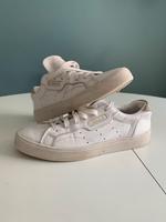 Adidas Sneakers Gr 38 2/3 Frankfurt am Main - Nieder-Erlenbach Vorschau