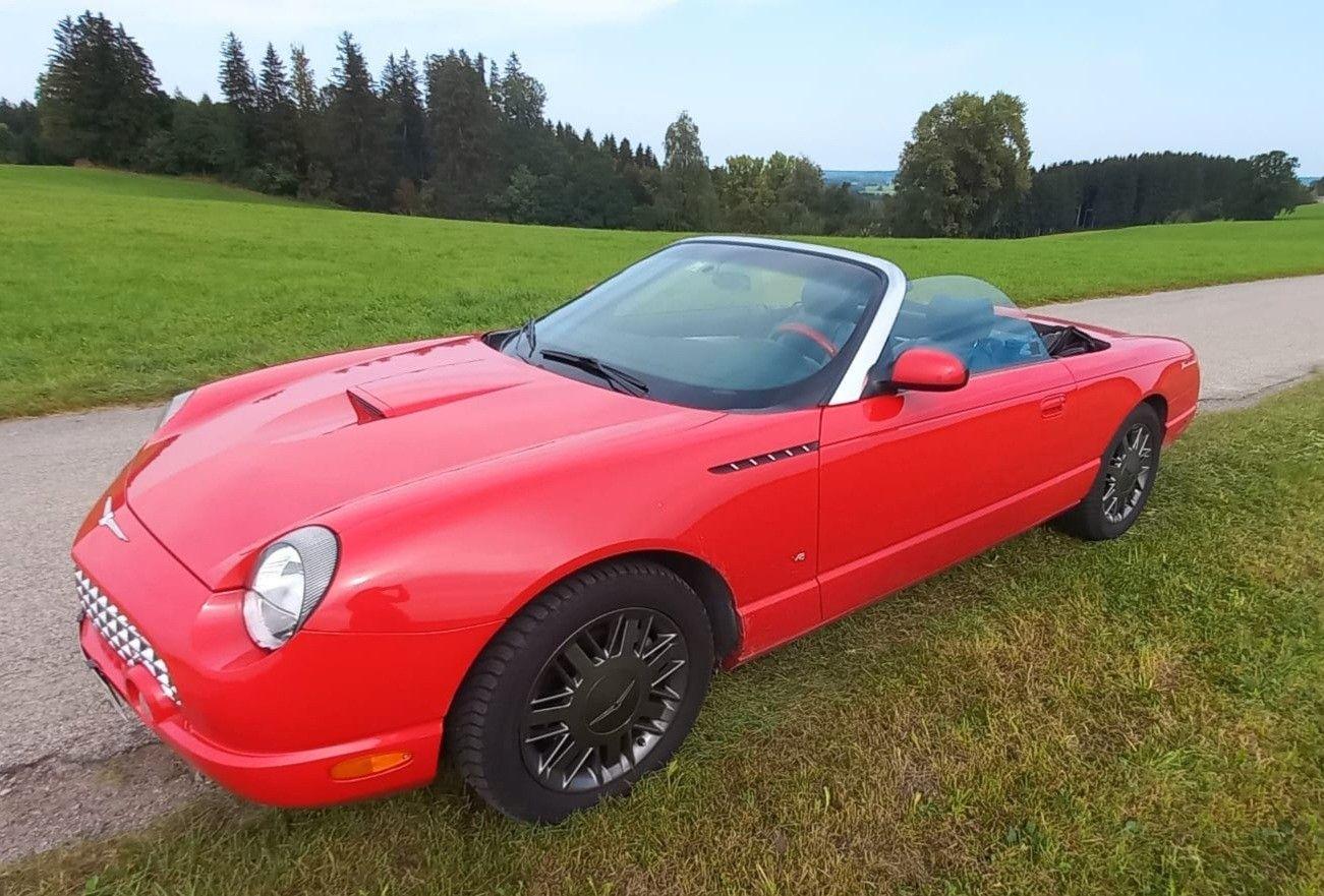 Abbildung des Autos Ford Thunderbird