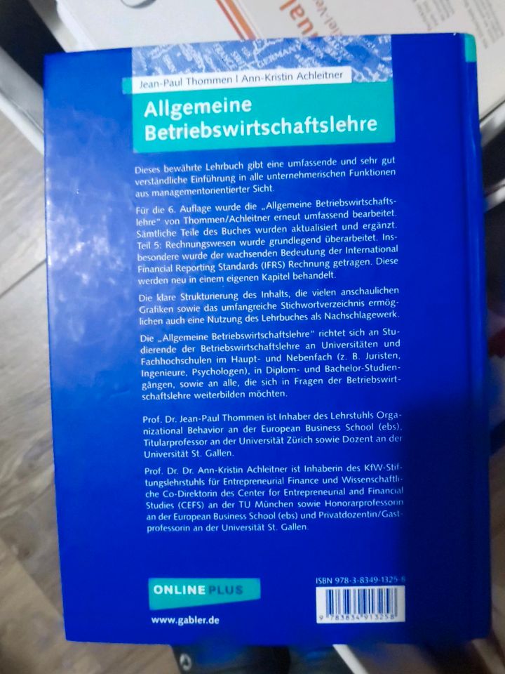 Allgemeine Betriebswirtschaftslehre Thommen Achtleitner in Nürnberg (Mittelfr)