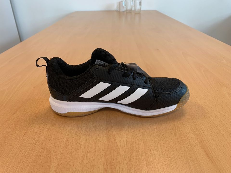 adidas Sportschuhe in Nürnberg (Mittelfr)