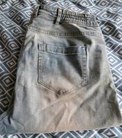 Sommerjeans Knielang Nordrhein-Westfalen - Mülheim (Ruhr) Vorschau