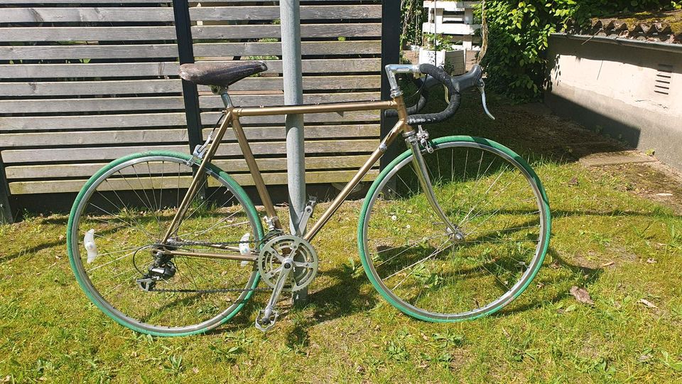 Italienisches Rennrad 28" Vintage gold/ grün 53RH in Hamburg