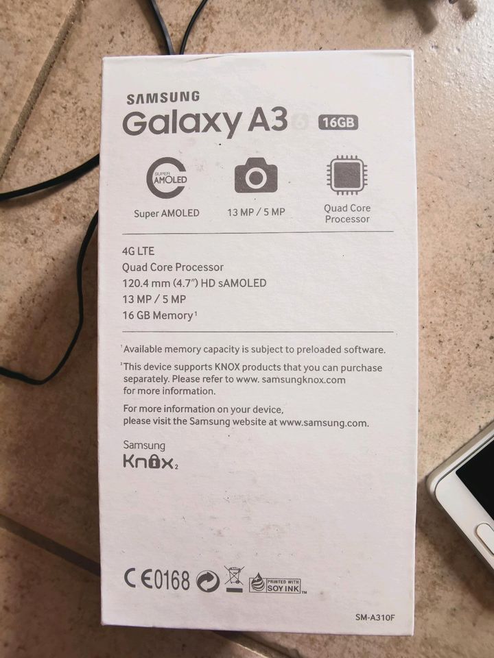 Samsung Galaxy A3 16 GB in Kleinrinderfeld