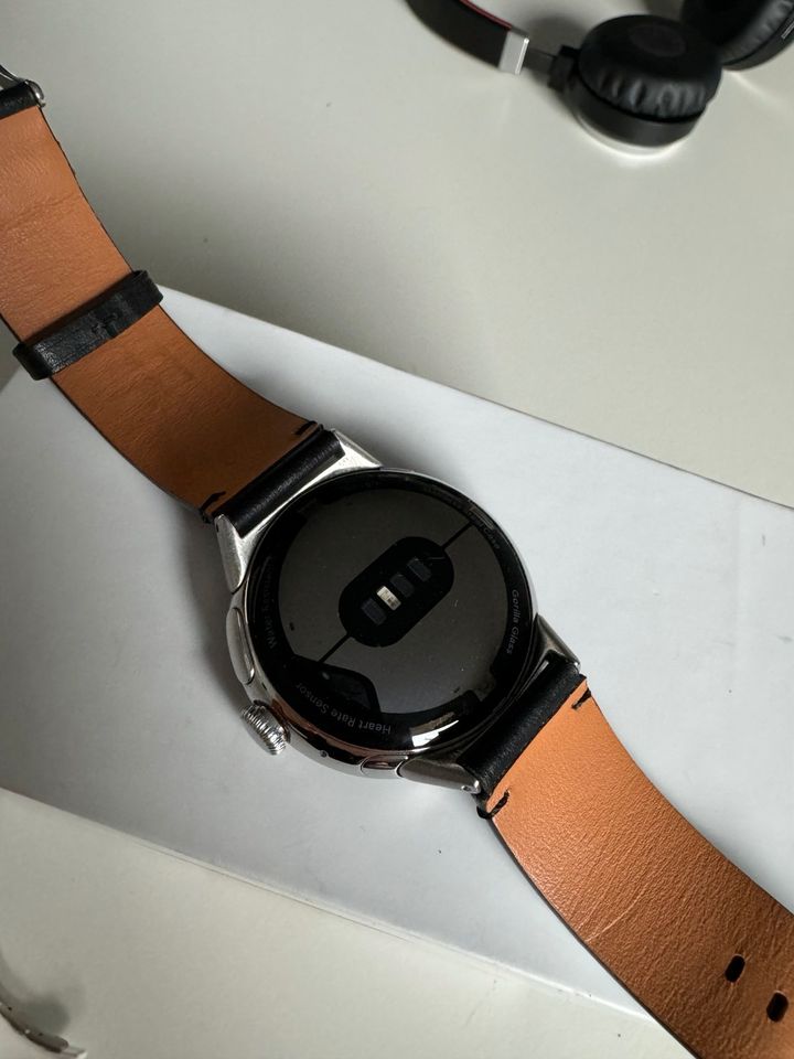 Google Pixel Watch LTE Edelstahl Silber Smartwatch in Lautertal (Vogelsberg)