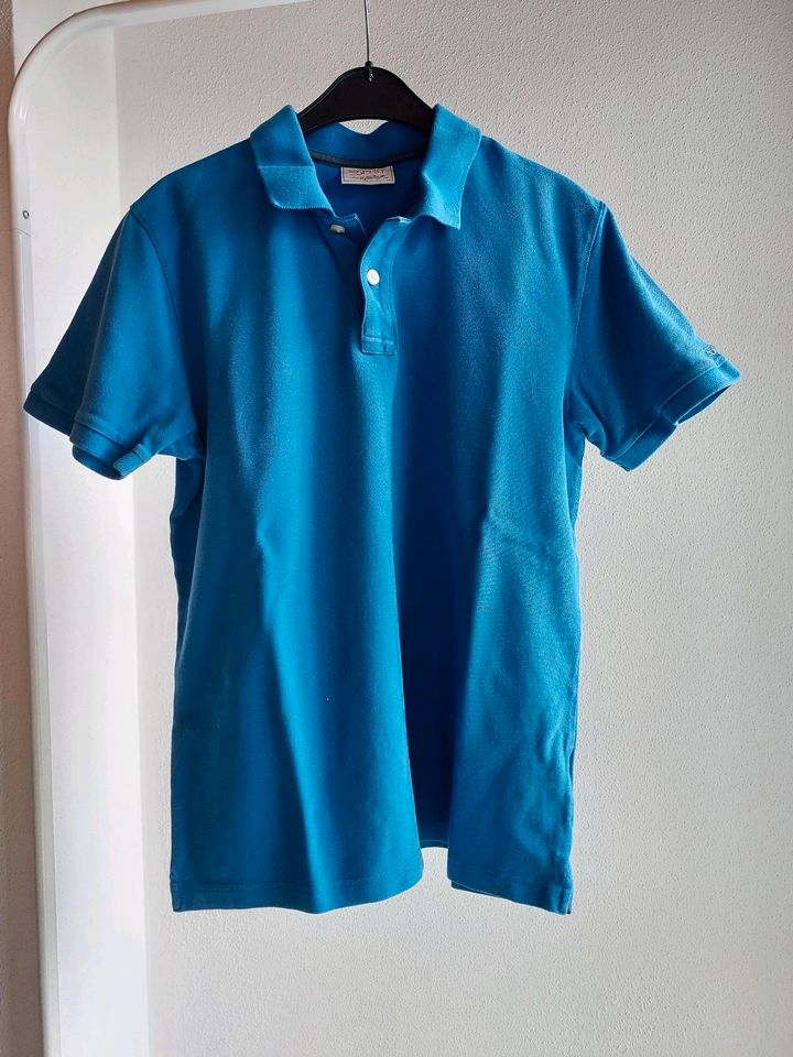 Blaues T-Shirt,  Esprit in München