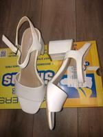 Tamaris Sandalen weiß 38 Leder neu Köln - Mülheim Vorschau