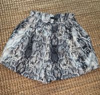 Zara Gr M Hosenrock Shorts tiermuster schwarz Weiß Essen - Rüttenscheid Vorschau