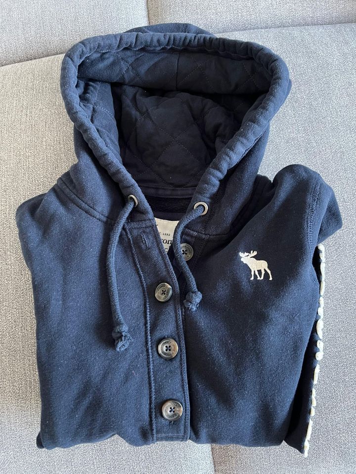 Abercrombie & Fitch Hoodie Farbe Blau Gr.M flauschig in Rottenburg a.d.Laaber