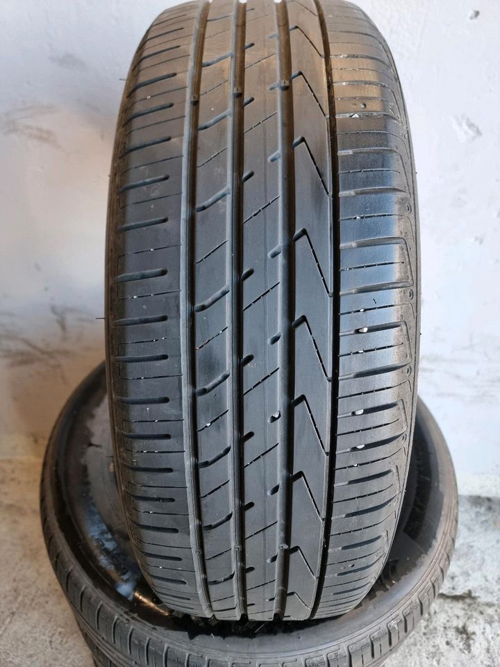 4x Sommerreifen 215/65R17 99V hankook 6mm in Detmold