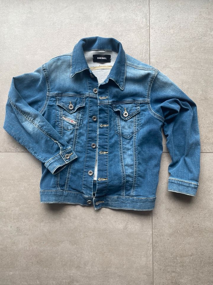 Jeansjacke Gr 140 in Karlsruhe