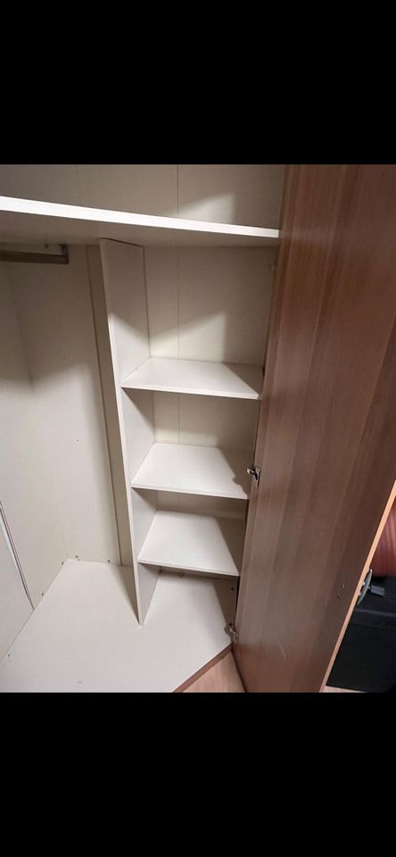 Jugendzimmer Kleiderschrank in Velbert