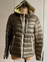 Comma casual identity Jacke Windjacke Daunenjacke grün Gr. 36 Hamburg - Bergedorf Vorschau