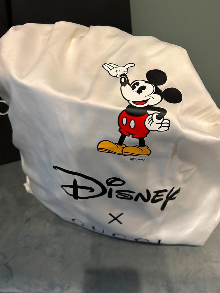 Gucci X Disney Mickey Mouse Bucket Bag Tasche Neu und Original in Wuppertal