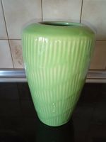 Blumenvase aus Keramik, grün, 28 cm hoch Rheinland-Pfalz - Brücken (Pfalz) Vorschau