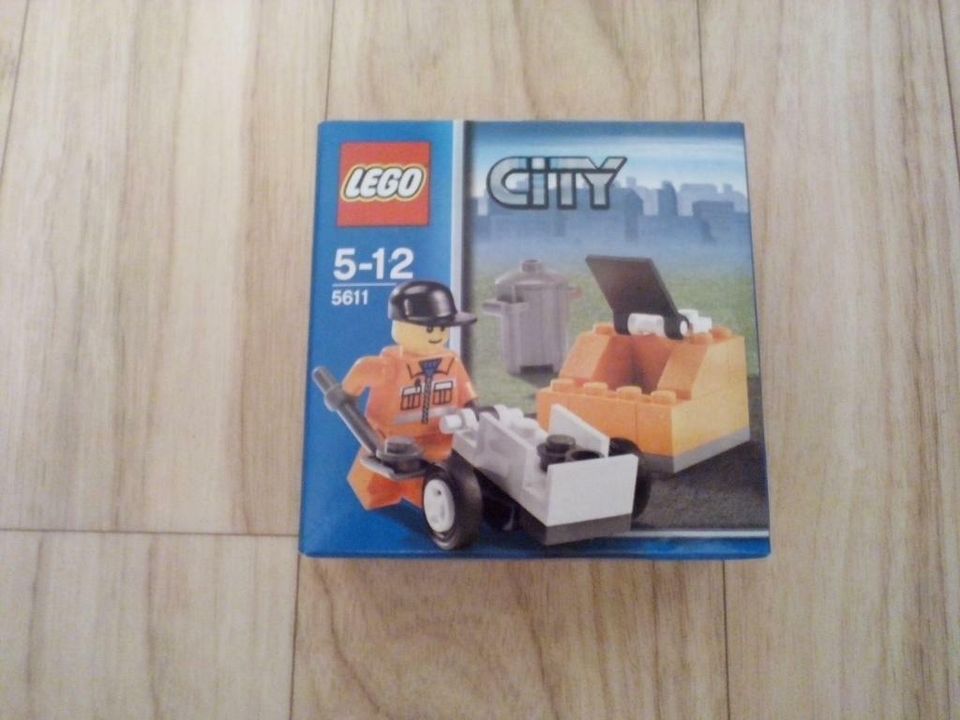 2 Kinderspielzeuge Legos City Nr. 5613 und die Nr. 5611 Neu & OVP in Berlin