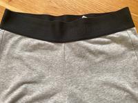 Leggings Adidas grau passt Gr. S 36 dehnbar neuwertig Bayern - Oberasbach Vorschau
