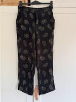 Schwarze 7/8 Hose Zara Gr M leichter edler Glanz Bayern - Erlangen Vorschau