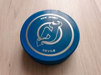 Eishockey Puck NHL New Jersey Devils, made in Czechoslovakia Nordrhein-Westfalen - Enger Vorschau