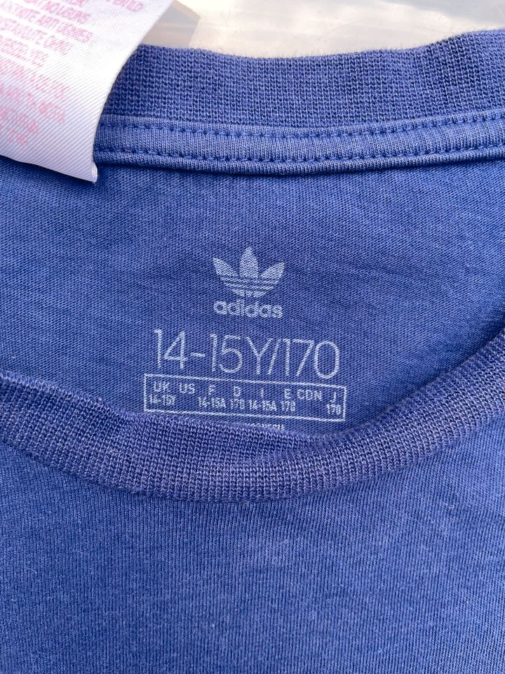 Adidas Shirt Größe 170 in Harsum