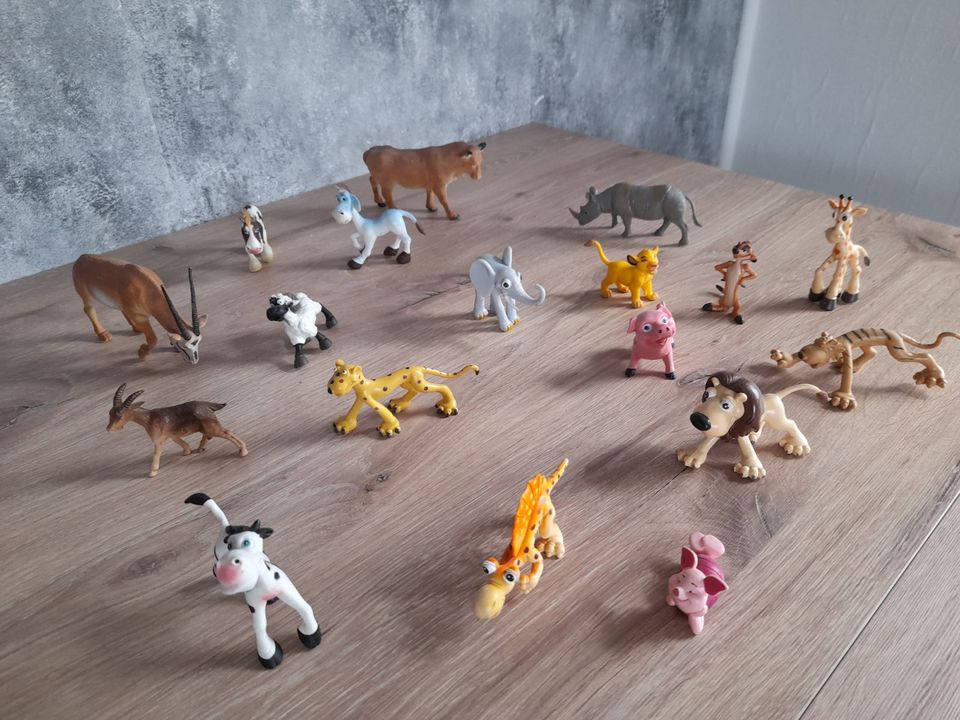 Konvolut Spielefiguren Tiere 18 Stück in Kreuzau