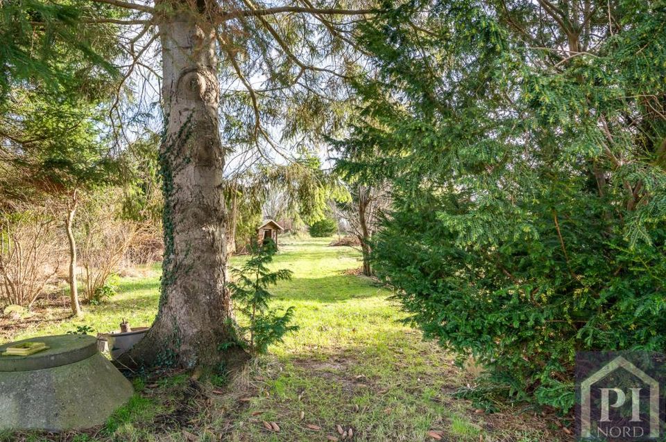 Mit handwerklichem Geschick ins neue Glück! Doppelhaushälfte mit großem Garten und Bauplatz! in Kiel