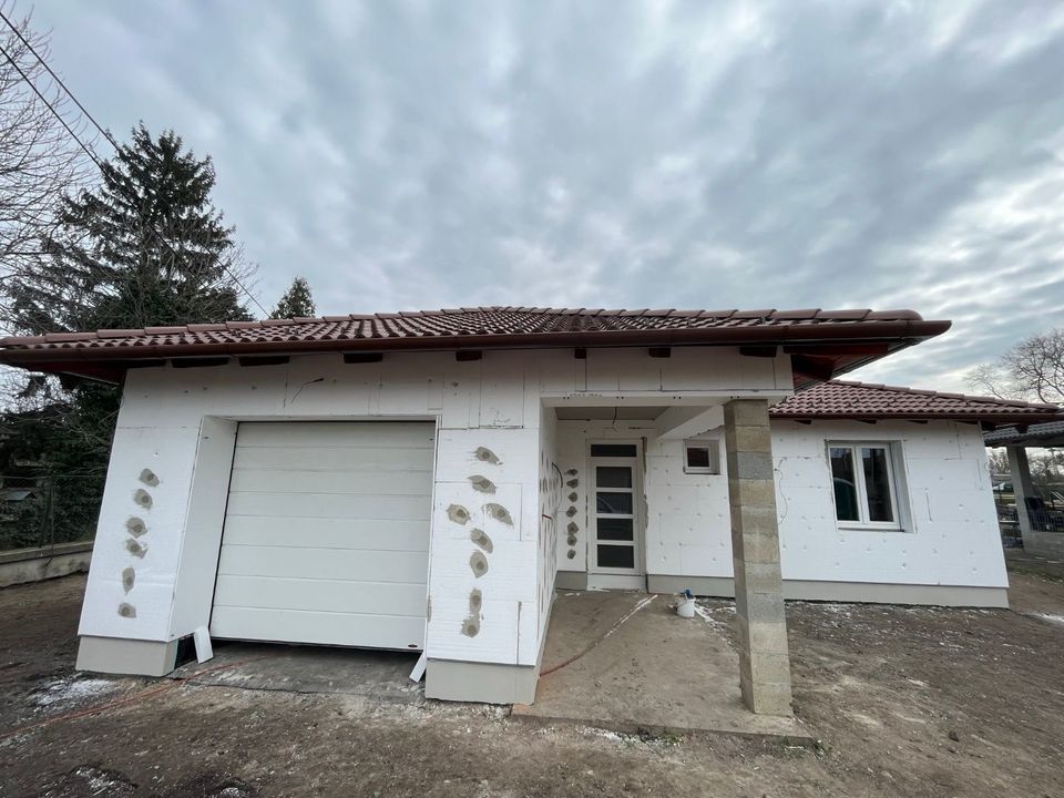 Neubau Einfamilienhaus in Lepsény, 6km vom Balaton in Stuttgart