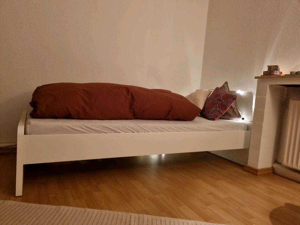 Neues Bett Ikea weiß in Bochum