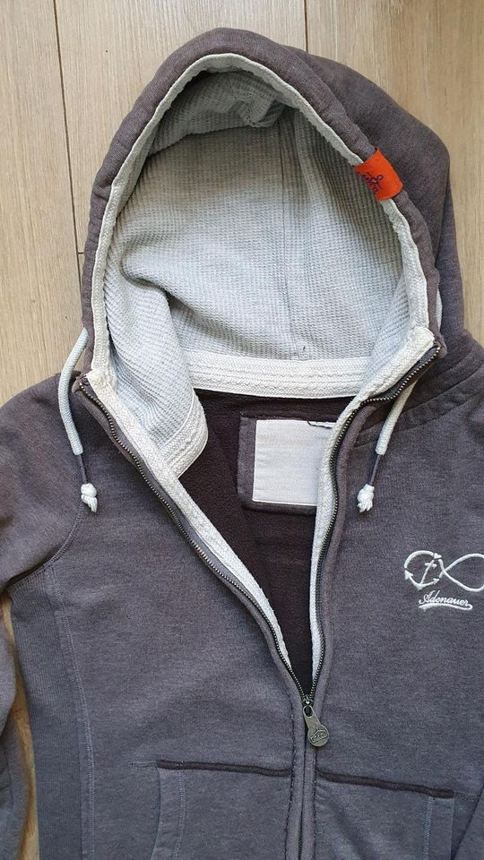 Adenauer & Co.  Hoodie-Jacke in Köln