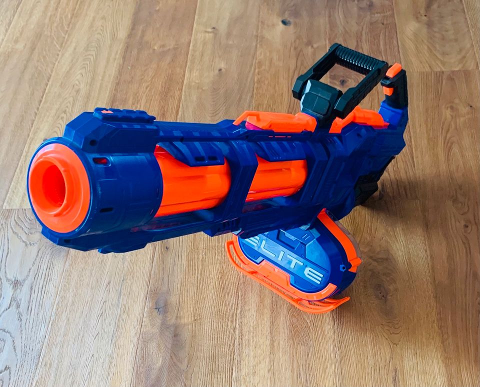 Nerf Minigun Titan CS 50 in Thyrnau