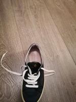 Verkaufe Damensneaker Größe 36 West - Höchst Vorschau