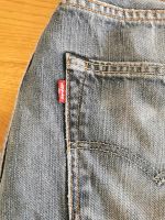 LEVI'S 501 Jeans blau AUSGEWASCHEN zerrissen Gr 32/32 Hessen - Eltville Vorschau